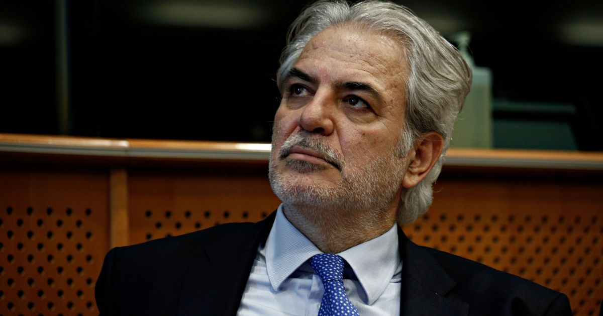 Гръцкото правителство потвърди, че бившият еврокомисар за хуманитарната помощ и