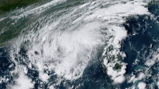 Нови 11 жертви на урагана Айда Тропическата буря Минди образувала се