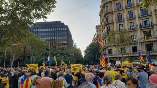 Привърженици на независимостта на Каталуния организираха протест в Барселона в
