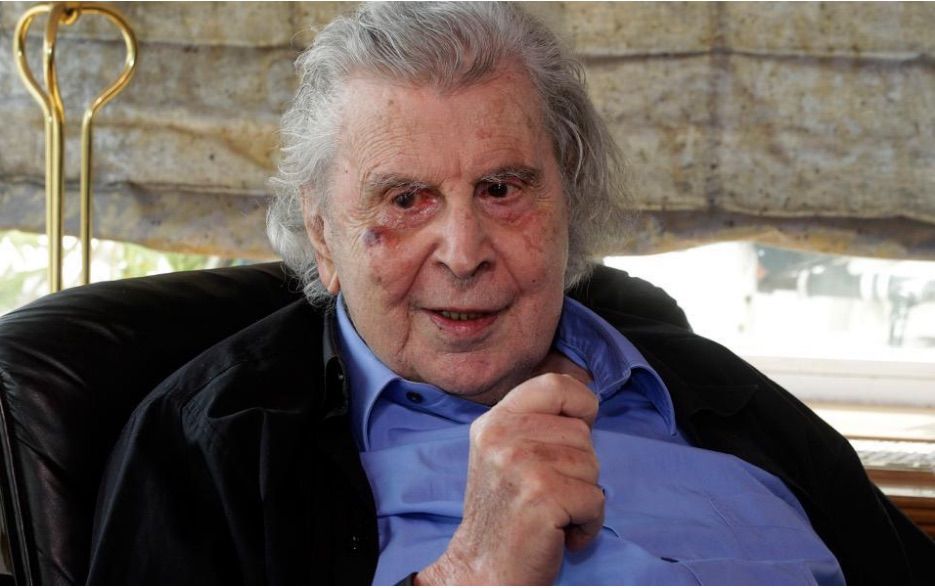 Прочутият гръцки композитор Микис Теодоракис почина на 96-годишна възраст.Според съобщение,