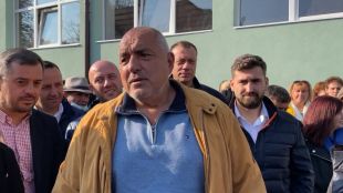 Лидерът на ГЕРБ Бойко Борисов е на обиколка из община