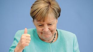 С овацииАнгела Меркел ще сдаде поста на канцлер на Германия