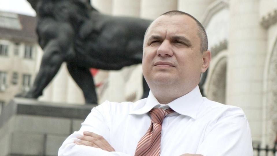 Δικηγόρος Dimitar Kirov, πρόεδρος του Ιδρύματος Σαρατνίτση, μπροστά στο Trud: Η Βουλγαρία χρειάζεται ένα πραγματικό δεξιό συντηρητικό κόμμα
