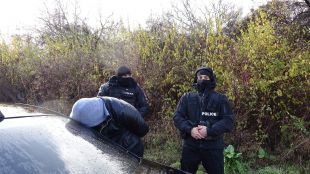 Криминалисти от ОДМВР Шумен задържаха двама криминално проявени мъже от