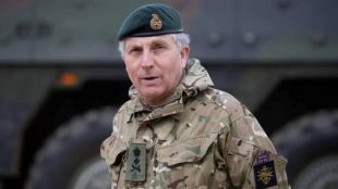 Напускащият началник на английските военни сили генерал Ник Картър смята