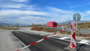 Повече от 3 месеца паркингите на автомагистрала Струма са затворени
