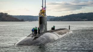 Ядрената подводница USS Connecticut клас Seawolf се е сблъскала в