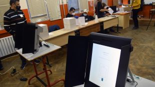 Районната избирателна комисия в Благоевград освободи над 100 членове на