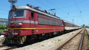 Инцидент на релсовия път в гара Пловдив Разпределителна е спрял