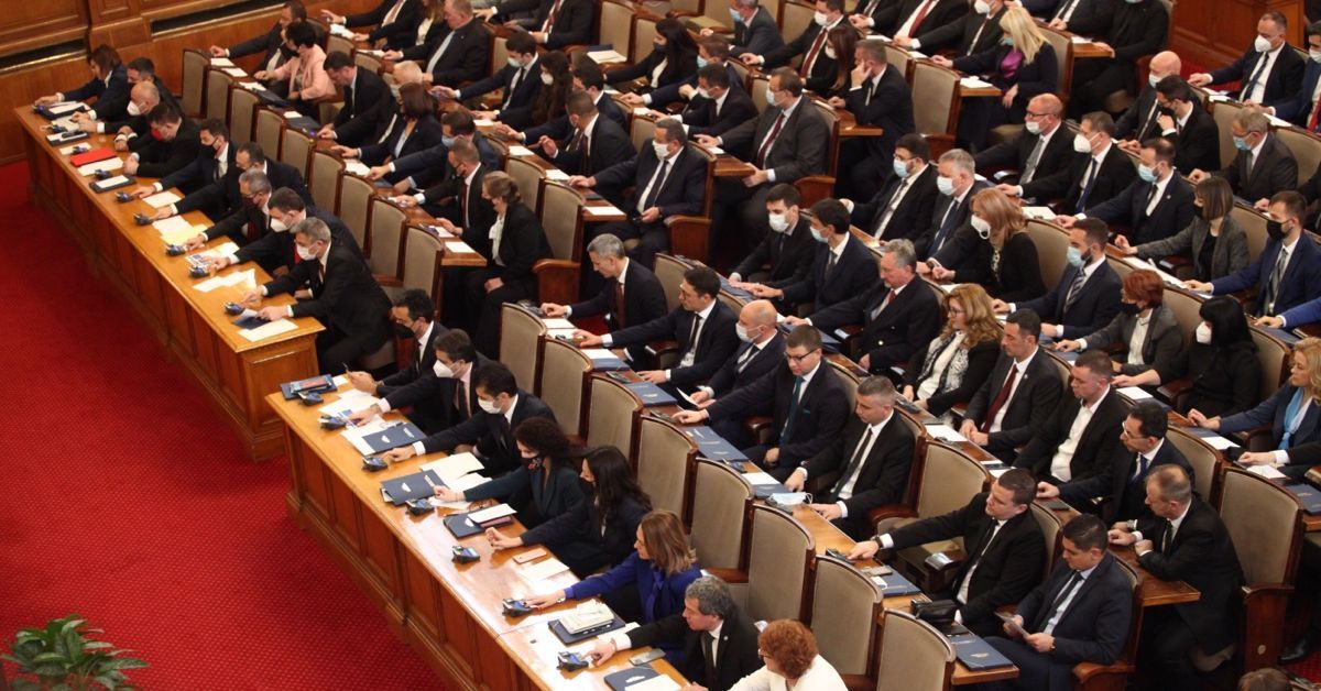 Предложение възмути опозицията24 комисии да има в 47-ия парламент, гласуваха