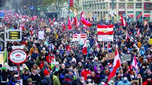Хиляди отново на протести срещу COVID меркитеБроят на новозаразените намаляваАвстрия