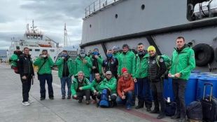 Първата група от 15 души полярници от юбилейната 30 а българска