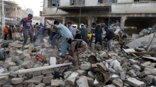 Броят на загиналите при експлозия в сграда в южния пакистански
