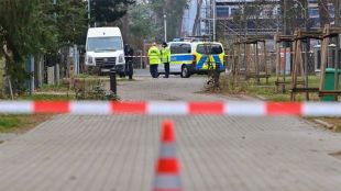 Въоръжен мъж застреля четирима души в Северна Германия предаде
