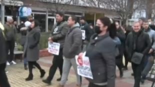 Жители на Димитровград протестираха срещу мръсния въздух Организаторите съобщиха че