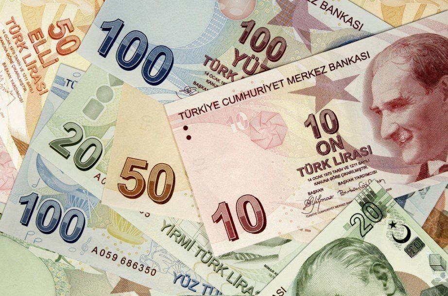 Турската лира изгуби над 7% от стойността си само за