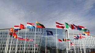 НАТО ще подпише утре с Финландия и Швеция протоколи за присъединяване