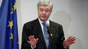 Завърна се от ПолшаПредишният украински президент Петро Порошенко се завърна