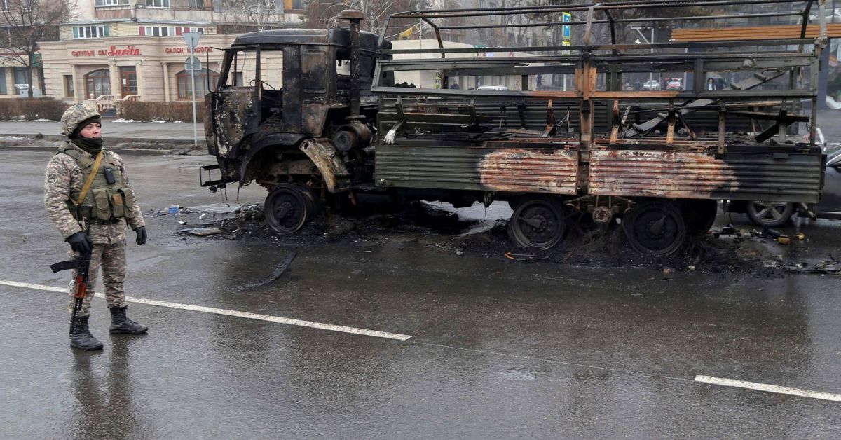 В Алмати са задържани почти 1700 протестиращи за един ден,