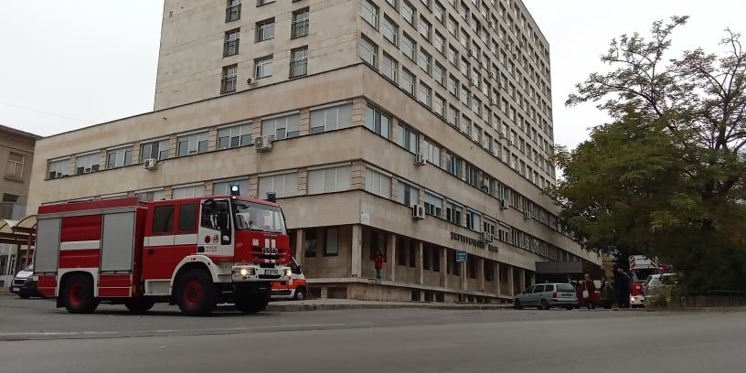 Пожар лумна в болнична стая в МБАЛ Шумен, най-вероятната причина