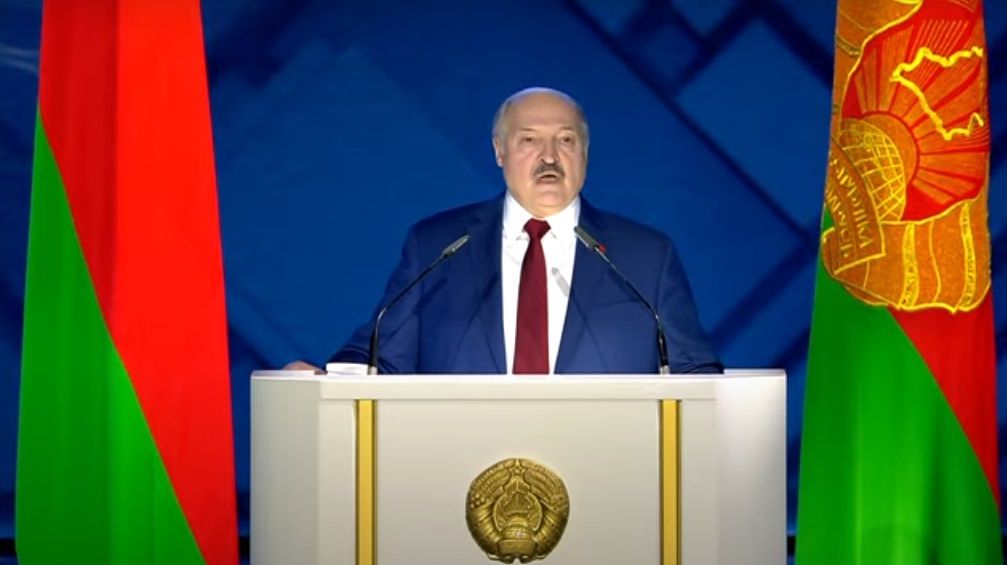 Беларуският лидер Александър Лукашенко заяви днес, че Минск няма абсолютно