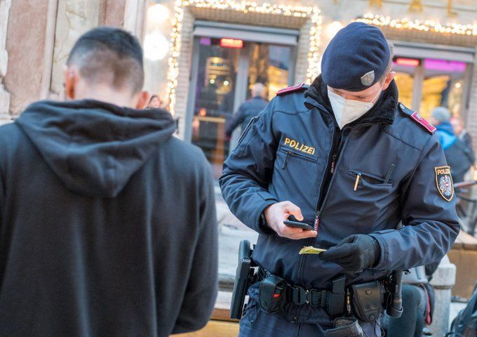 Виенската полиция е арестувала 29-годишен българин, заподозрян за грабеж от