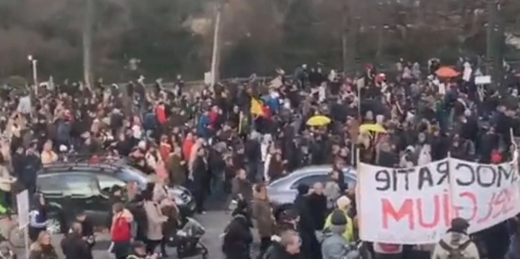 Пет хиляди души шестваха в Брюксел срещу затягането на мерките