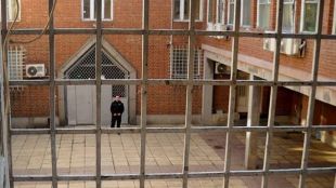 Синдикатът на служителите в затворите в България ССЗБ отново обяви