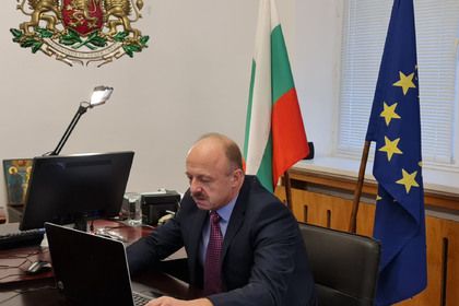Съветваме българските граждани да се подготвят за евакуация, лични документи,