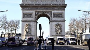 Френският Конвой на свободата в протест срещу COVID рестрикциите премина