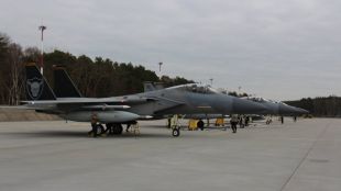 Изтребители Ф 15 от военновъздушните сили на САЩ пристигнаха днес на