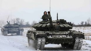 Руските сили настъпват по линията Купянск Сватово Кременная в Източна Украйна и
