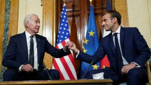 Президентът на САЩ Джо Байдън е помолил президента на Франция