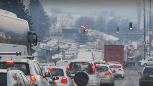 Голямо задръстване в района на Драгичево Според очевидци колите стоят