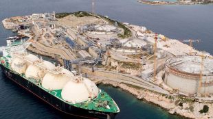 Гърция внася втечнен природен газ от различни източници като складира