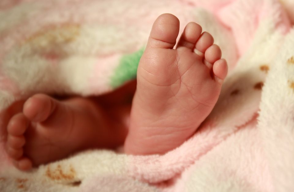 Наказана вероятно ще бъде акушерката, изписала новороденитеПриключи проверката на Медицински
