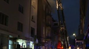 Пожар в центъра на София взе две жертви Един човек