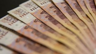 Руснаците които получават превод на пари от чуждестранни банки ще