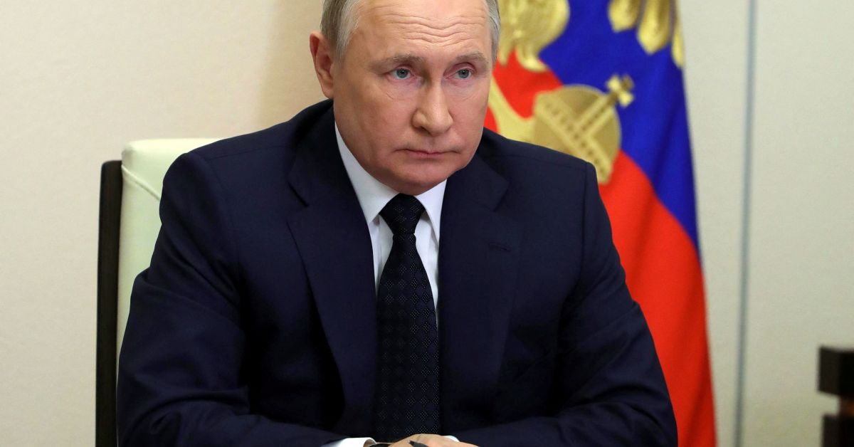 Руският президент Владимир Путин, поздравявайки ръководителят на Луганската народна република