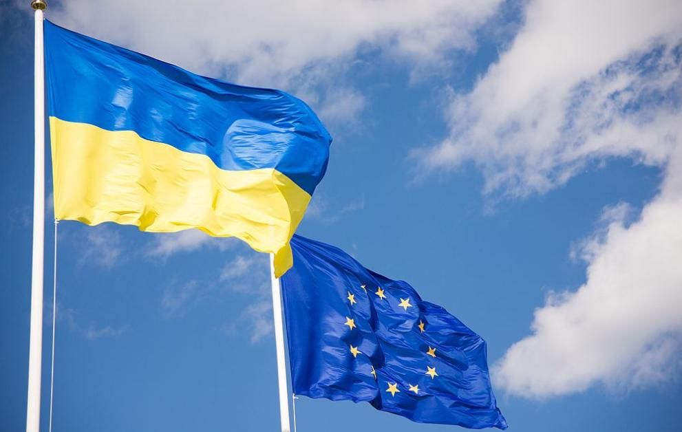 Украйна призова Европейския съюз да затвори сухопътните, морските и въздушните