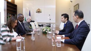 Министърът на отбраната на Съединените щати Лойд Остин посети България