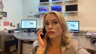 Присъдата е задочнаБившият редактор от руската телевизия Първи канал Марина