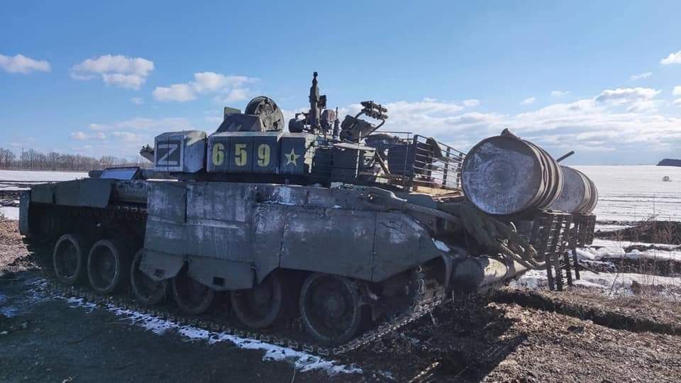 Русия е изгубила над 3000 танкове и бронирани машини по