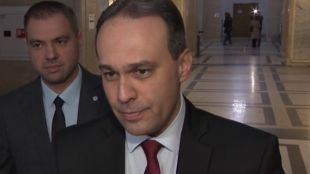 Министърът на отбраната Драгомир Заков даде изявление във връзка със