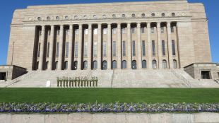Парламентът на Финландия прие днес закона който позволява на страната