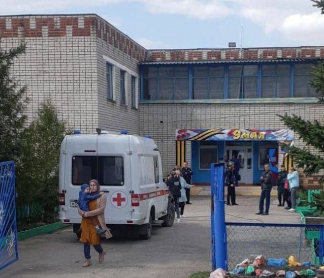 Четирима души загинаха при стрелба в детска градина в Уляновска