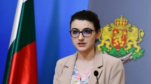 Лена Бориславова няма да влиза в листите на Продължаваме Промяната