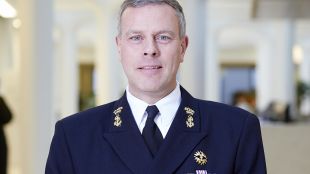 Председателят на Военния комитет на НАТО адмирал Роб Бауер заяви
