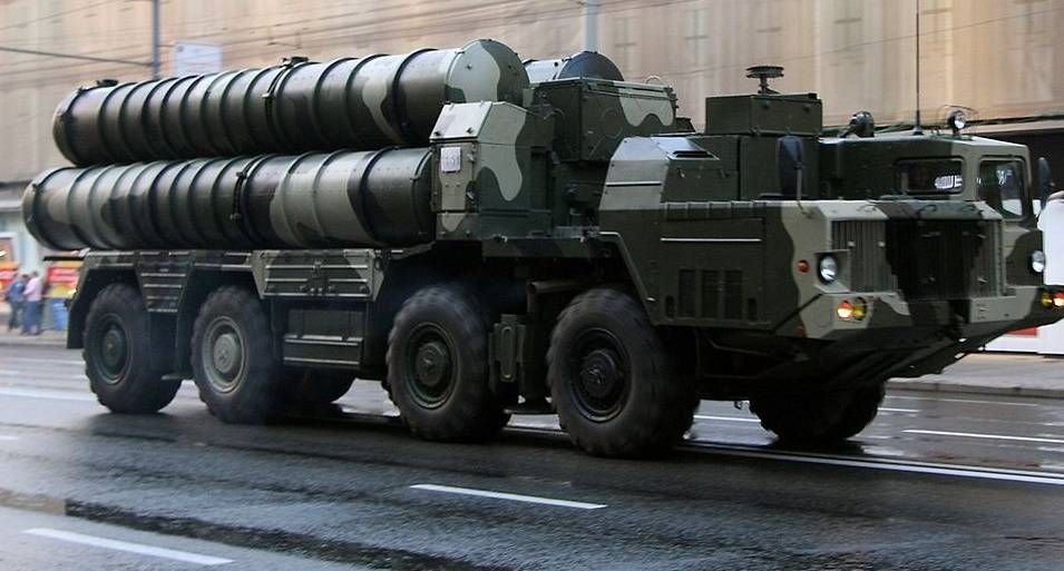 Гърция може да изпрати в Украйна зенитно-ракетни комплекси С-300, ако