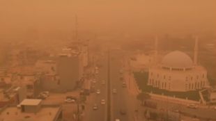 Силна пясъчна буря удари Ербил Ирак взе жертви и блокира